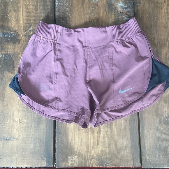 Nike DRi-FIT Run Division Tempo Luxe - Picture 8 of 10